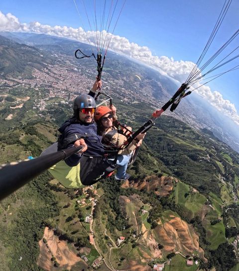 Vuelo en Parapente sobre Medellín